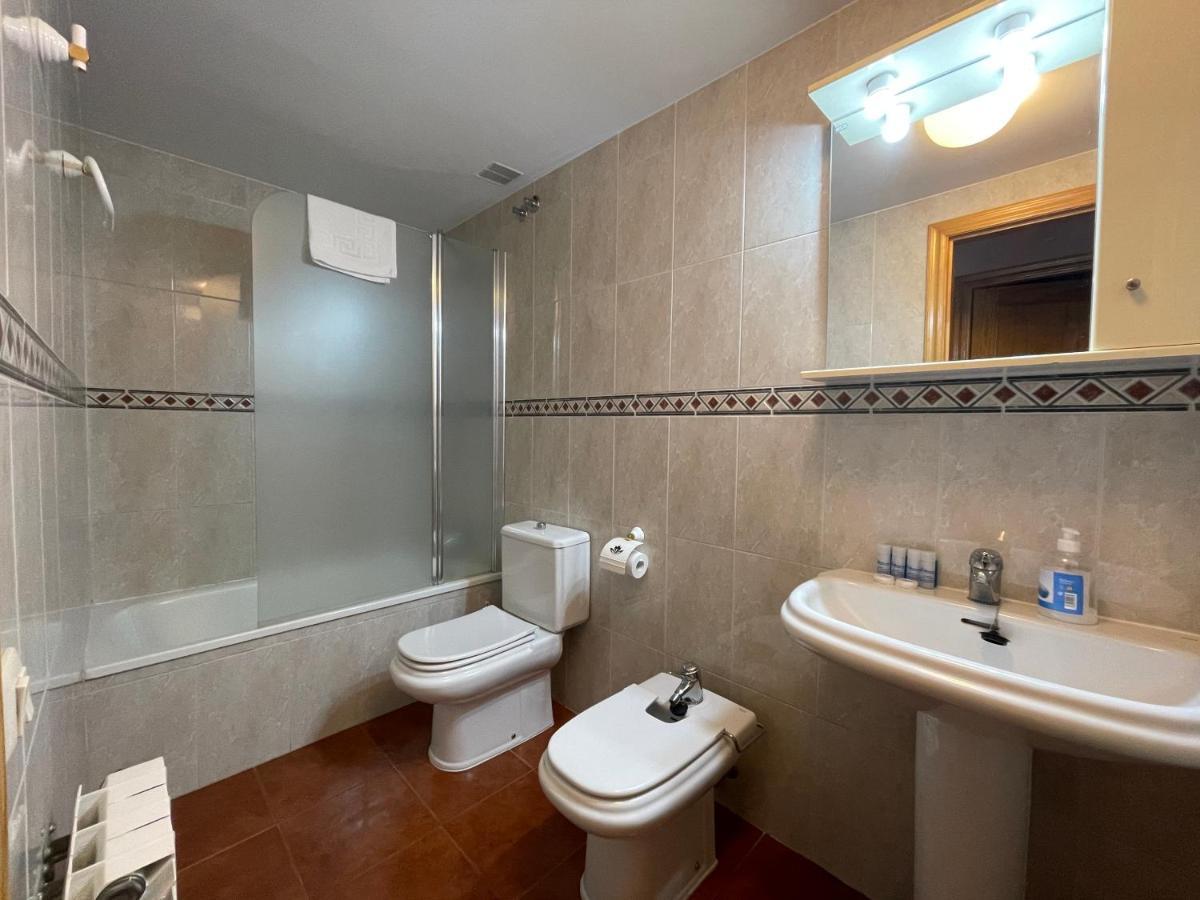 B35 - Edif. Sayo IV Apartamento - Villmor Бенаске Екстер'єр фото